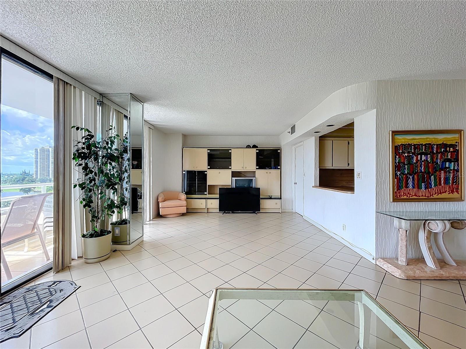 DELVISTA TOWERS CONDO - Residential