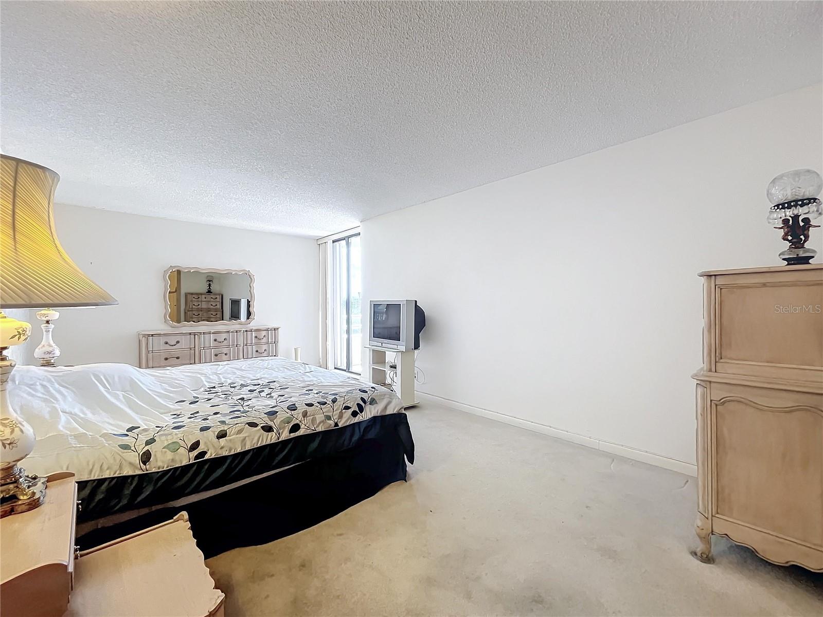 DELVISTA TOWERS CONDO - Residential