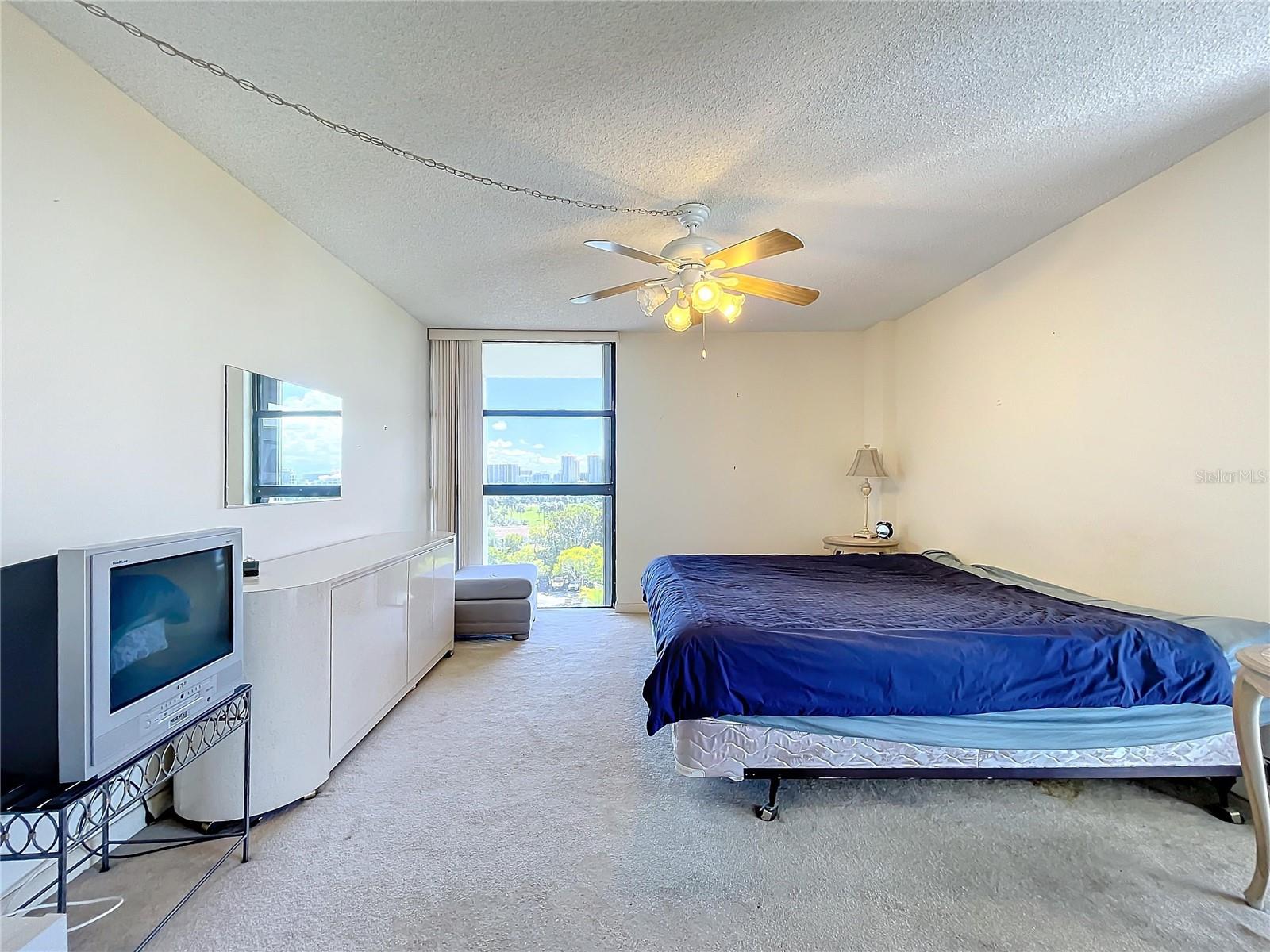 DELVISTA TOWERS CONDO - Residential