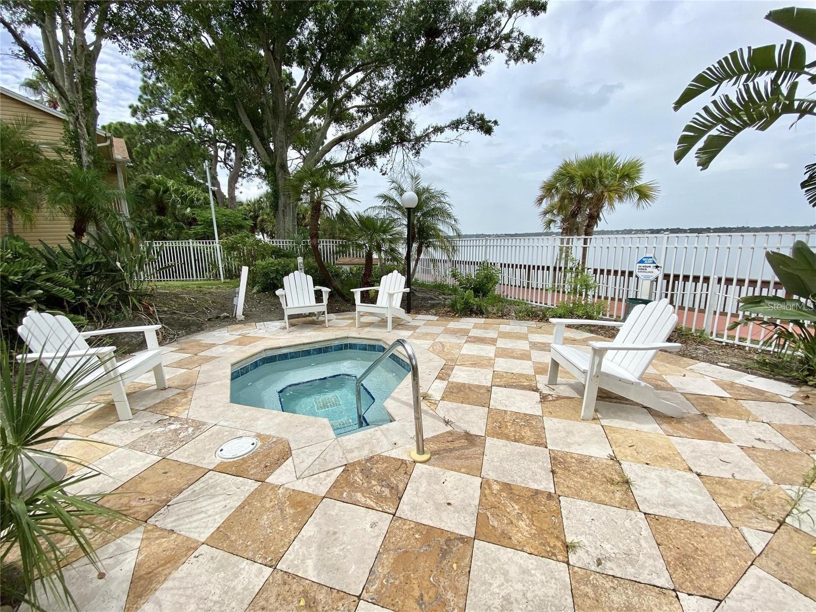 SUNSET BAY - Residential