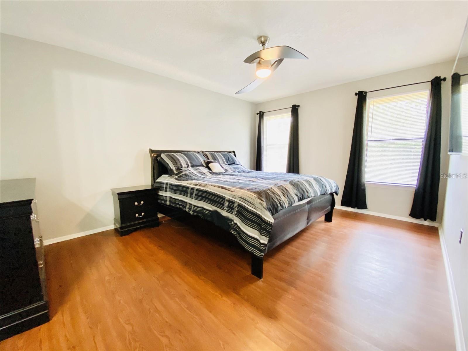 SUNSET BAY - Residential
