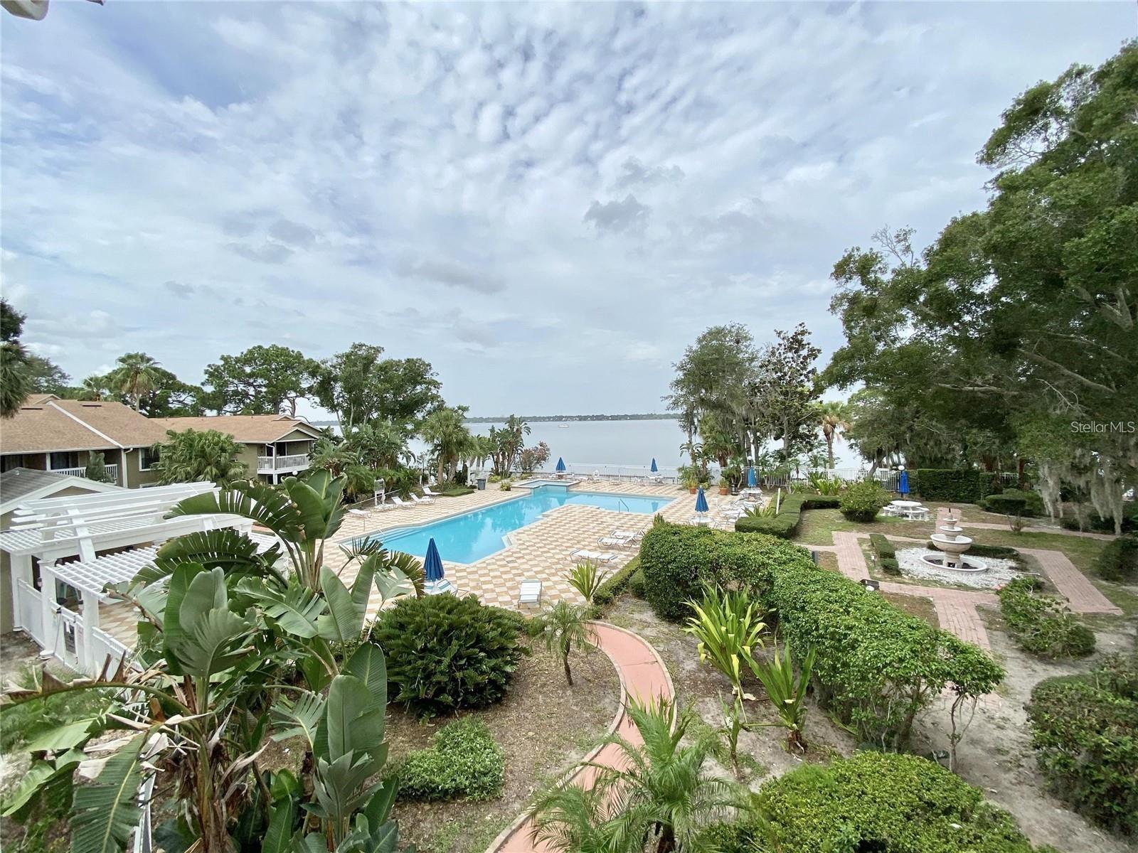 SUNSET BAY - Residential
