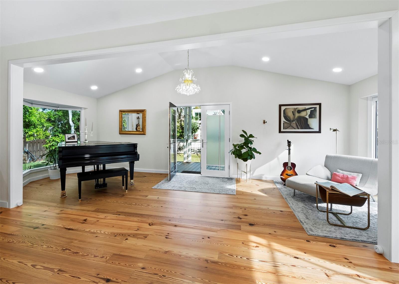 MORTON TERRACE - Residential