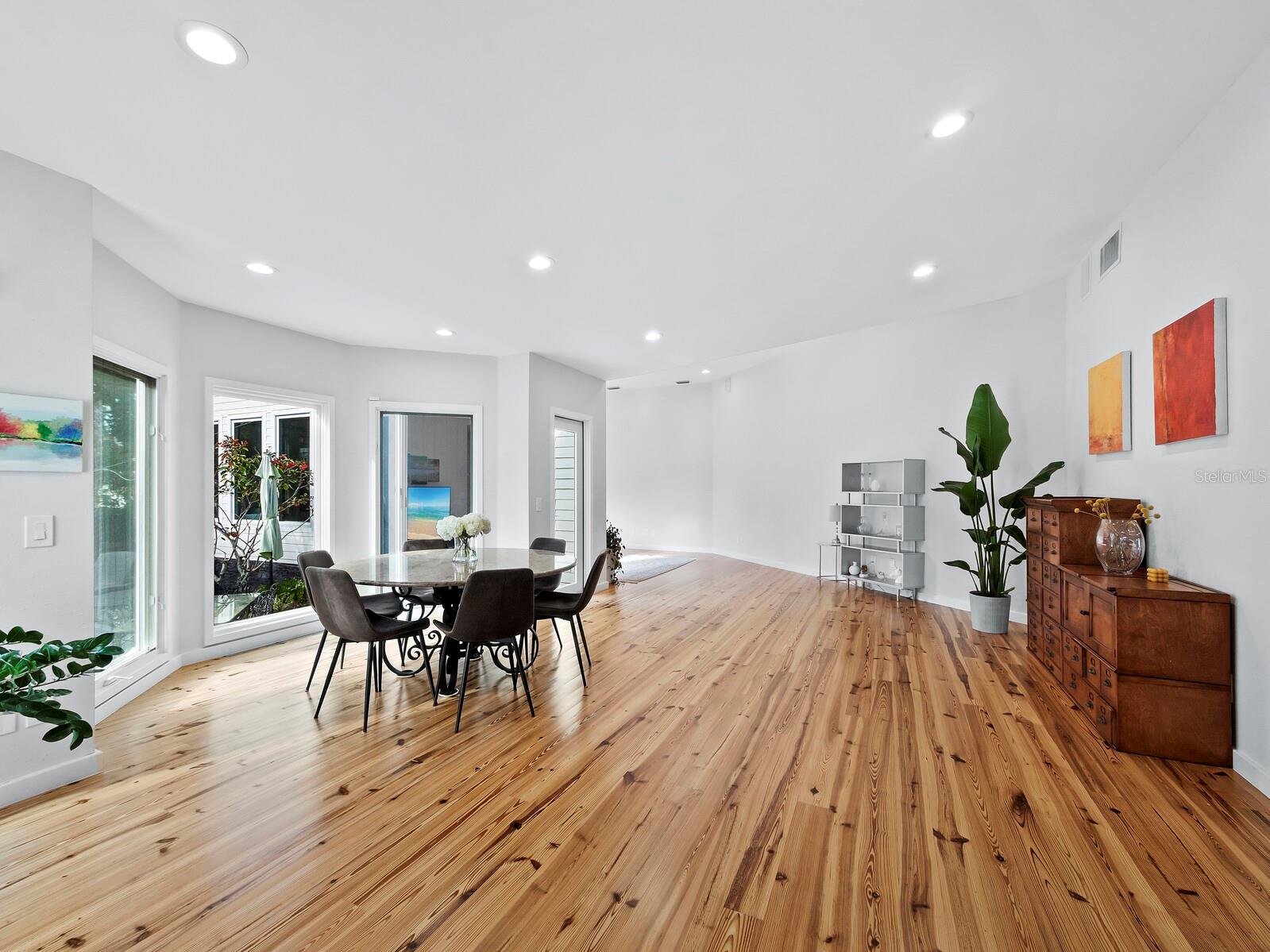 MORTON TERRACE - Residential
