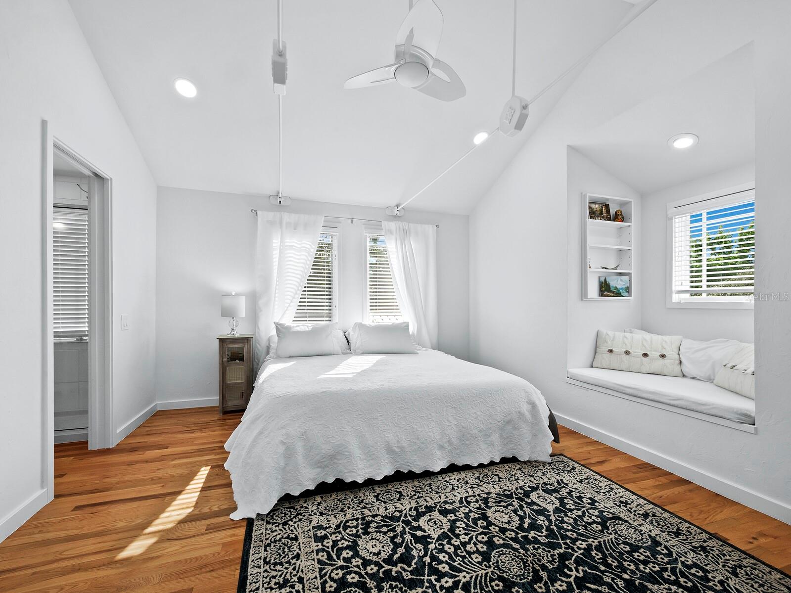 MORTON TERRACE - Residential