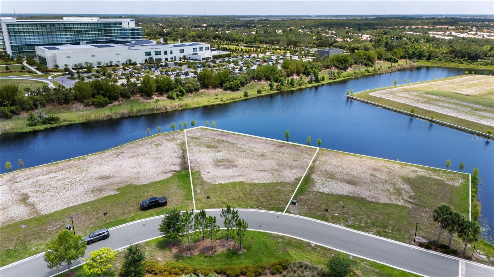 Lake Nona’s newest opportunity for luxury living awaits. As a connected enclave within Lake Nona Golf & Country Club, Cromwell will expand
upon our tradition of delivering the highest standard of living in Central Florida. Centered at the heart of our visionary community, these properties are perfectly situated with direct access to the Club’s amenity base, The United States Tennis Association’s National Campus, and Lake Nona’s Town Center. A collection of inspired residences, built by Central Florida’s leading custom homebuilders, is designed for a relaxed, elevated Florida lifestyle amidst conservation and water views. Lot 32 offers residents 0.48 acres with sparkling water vistas.