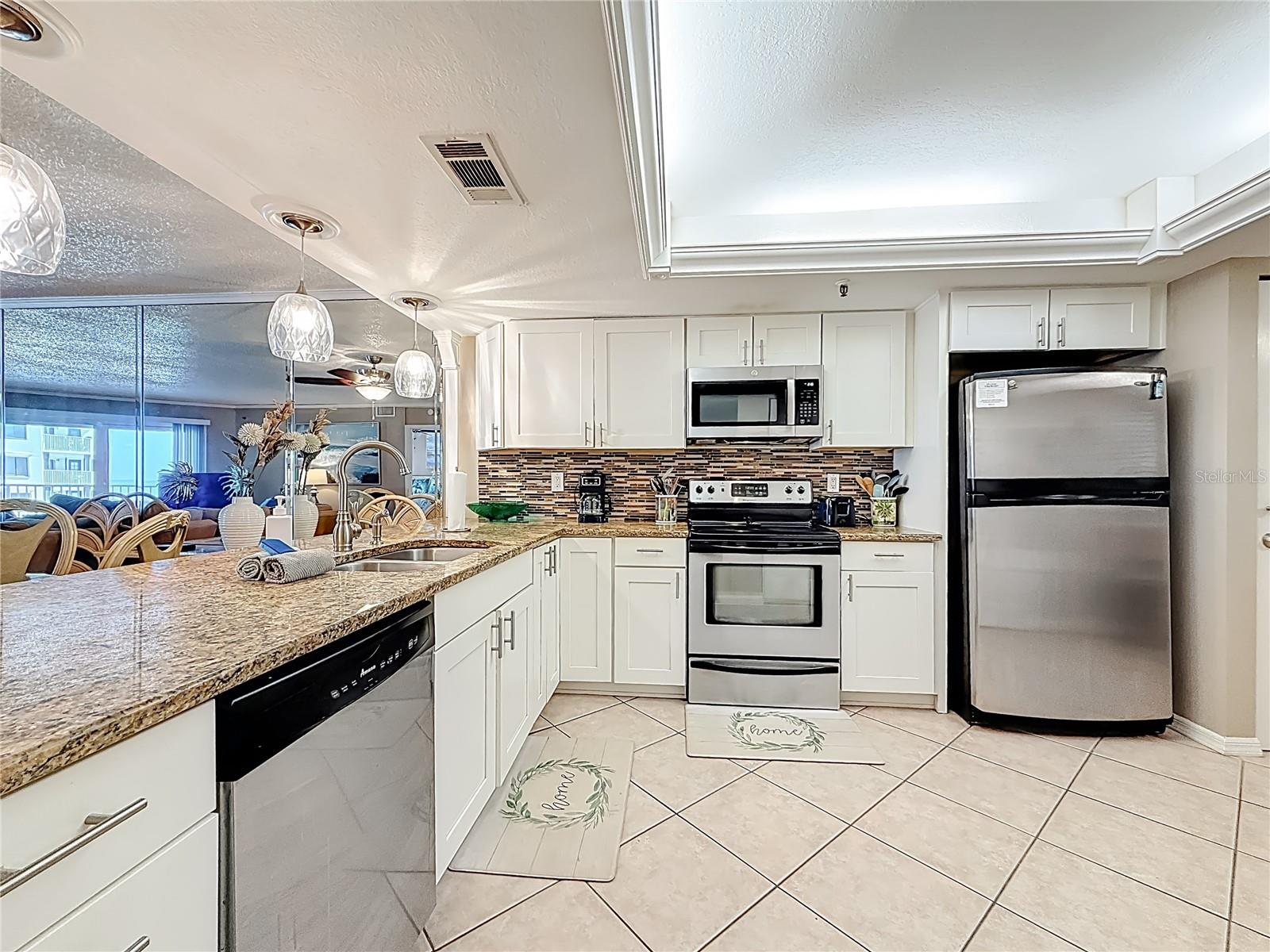 BEACH COTTAGE CONDO - Residential