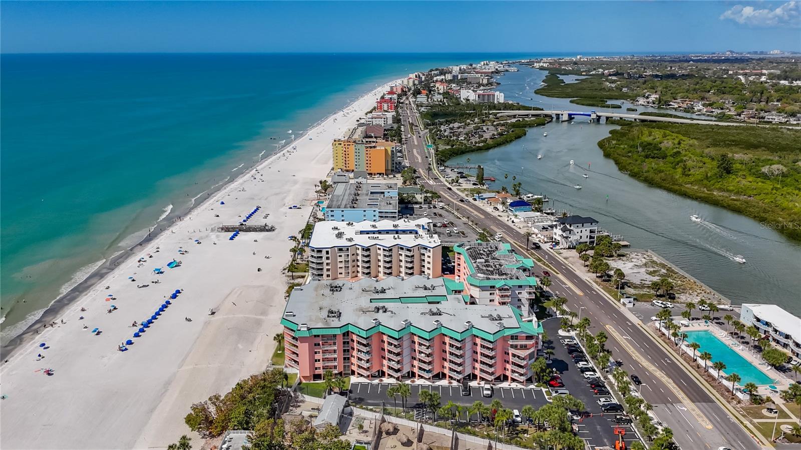 BEACH COTTAGE CONDO - Residential