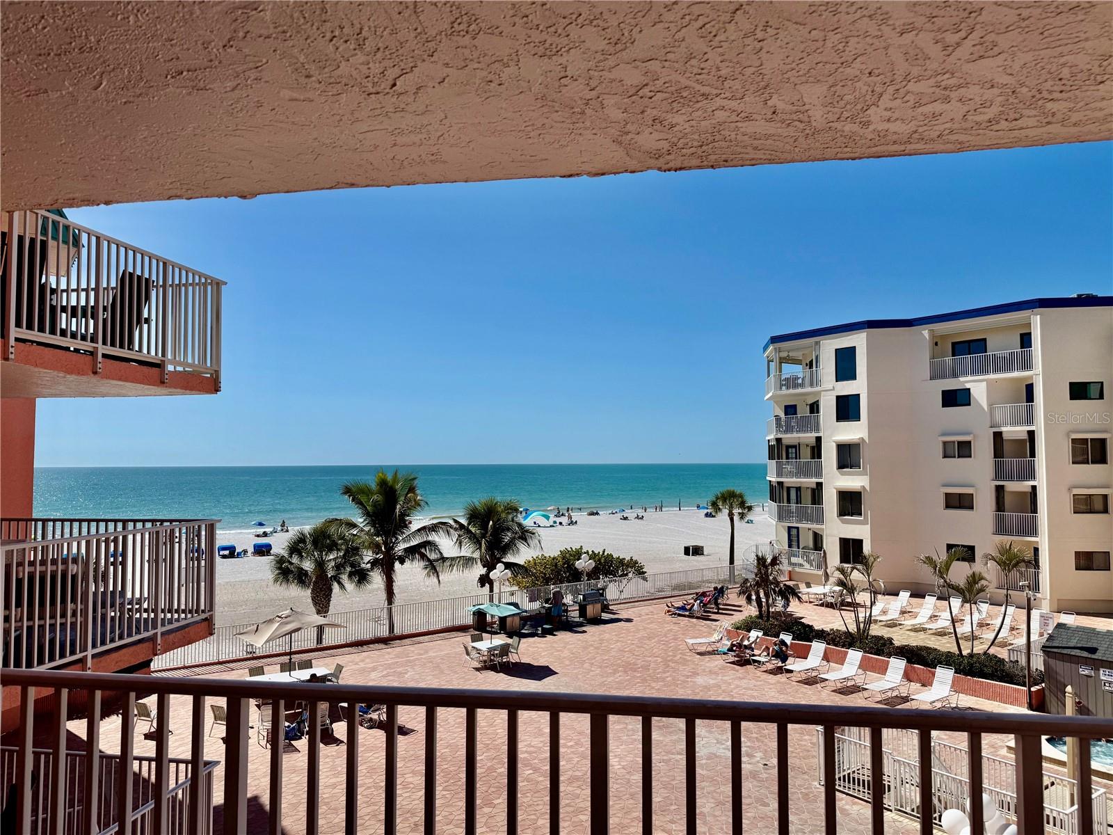 BEACH COTTAGE CONDO - Residential