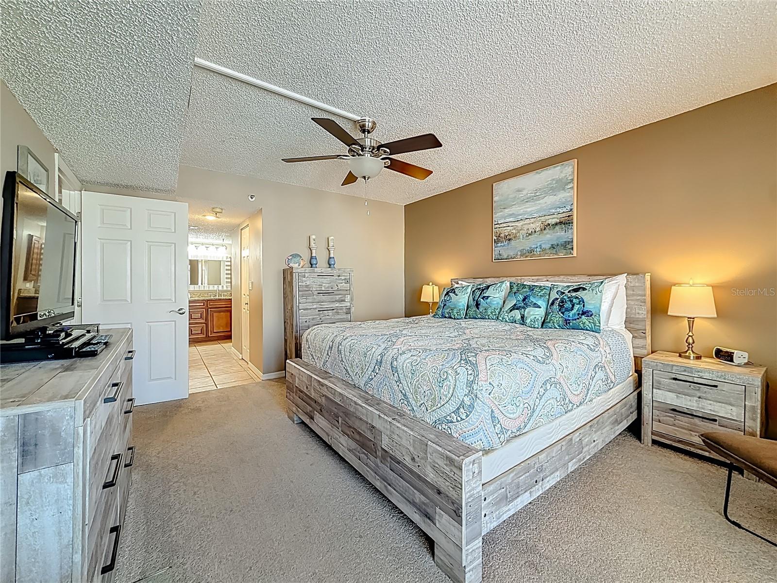 BEACH COTTAGE CONDO - Residential