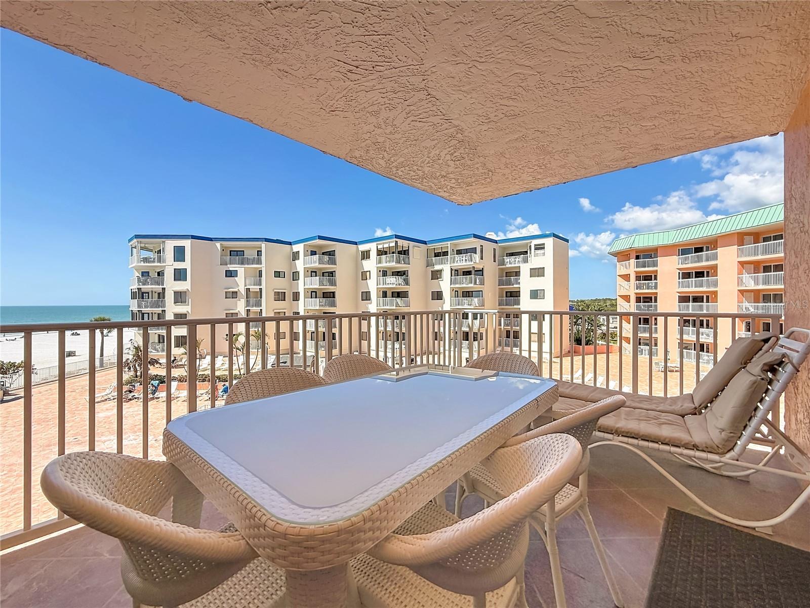 BEACH COTTAGE CONDO - Residential