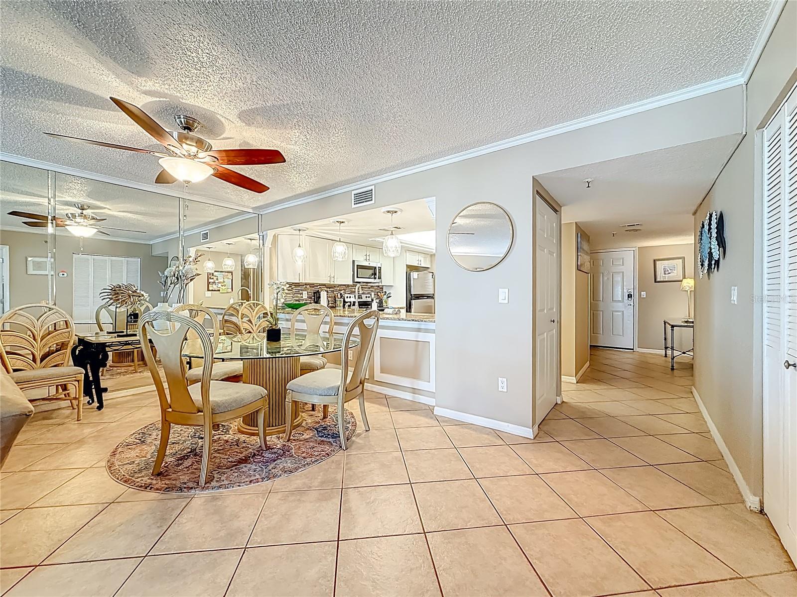 BEACH COTTAGE CONDO - Residential