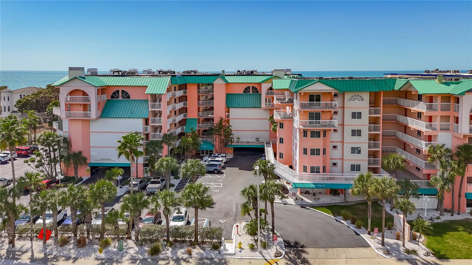 BEACH COTTAGE CONDO - Residential