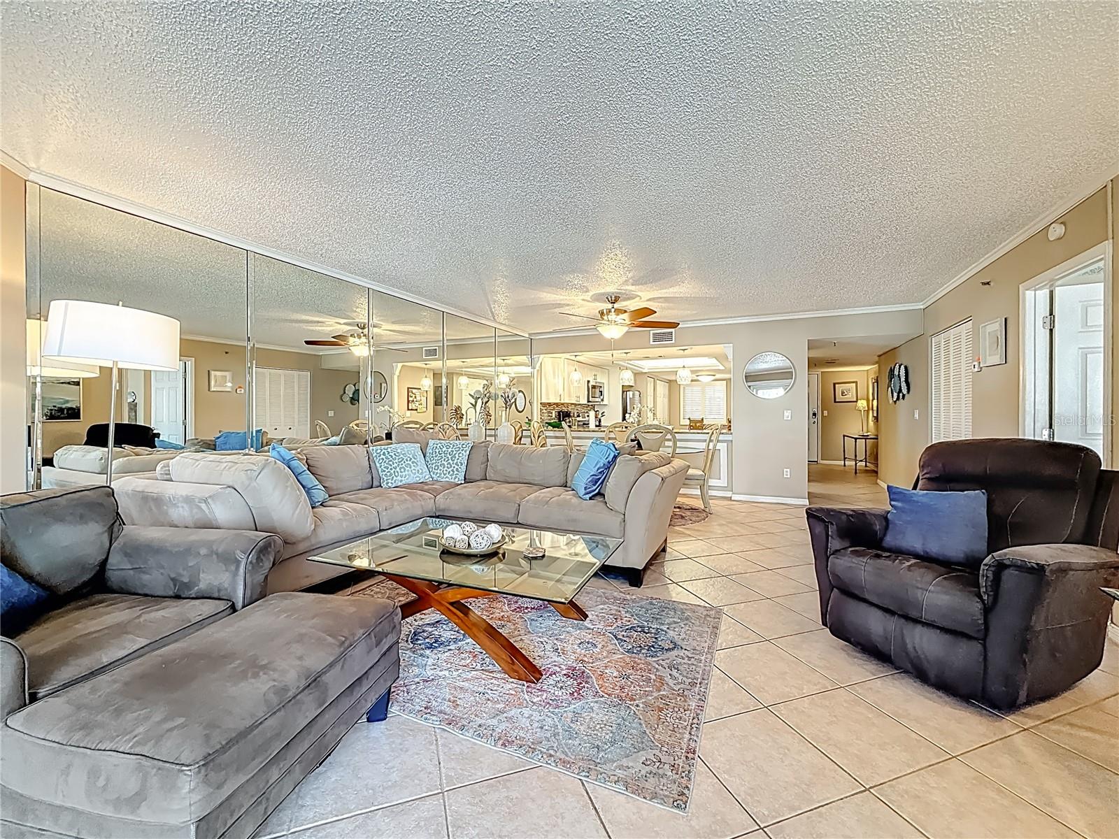 BEACH COTTAGE CONDO - Residential
