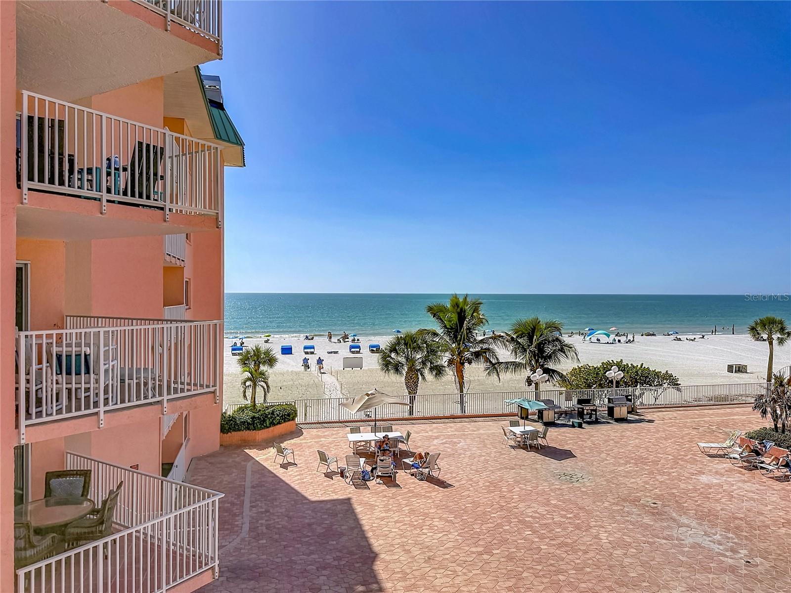 BEACH COTTAGE CONDO - Residential
