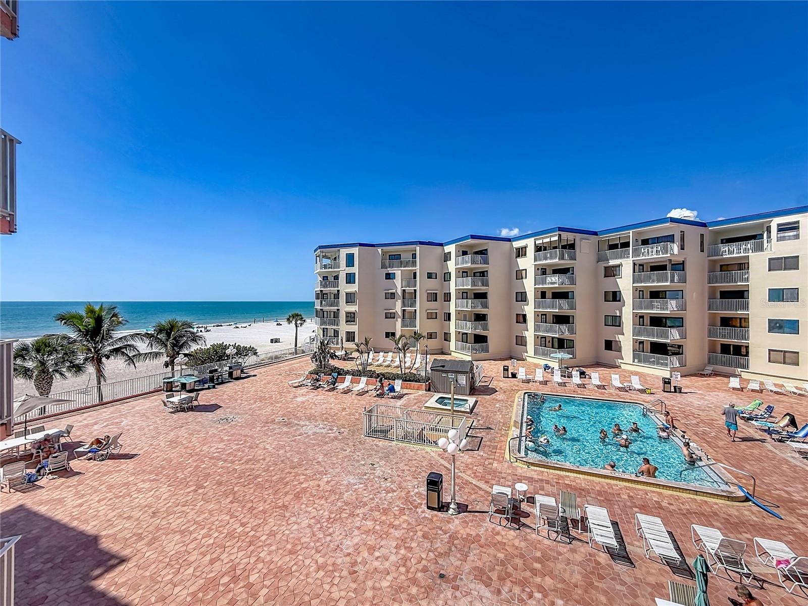 BEACH COTTAGE CONDO - Residential