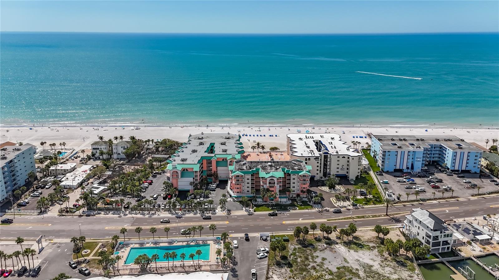 BEACH COTTAGE CONDO - Residential