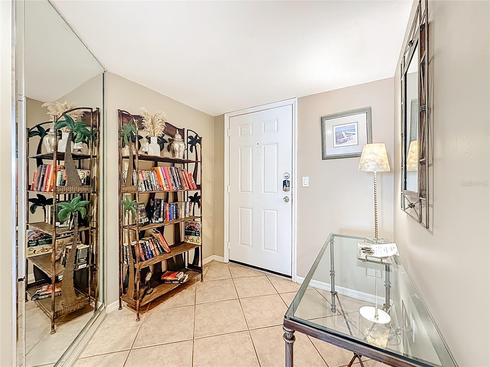 BEACH COTTAGE CONDO - Residential