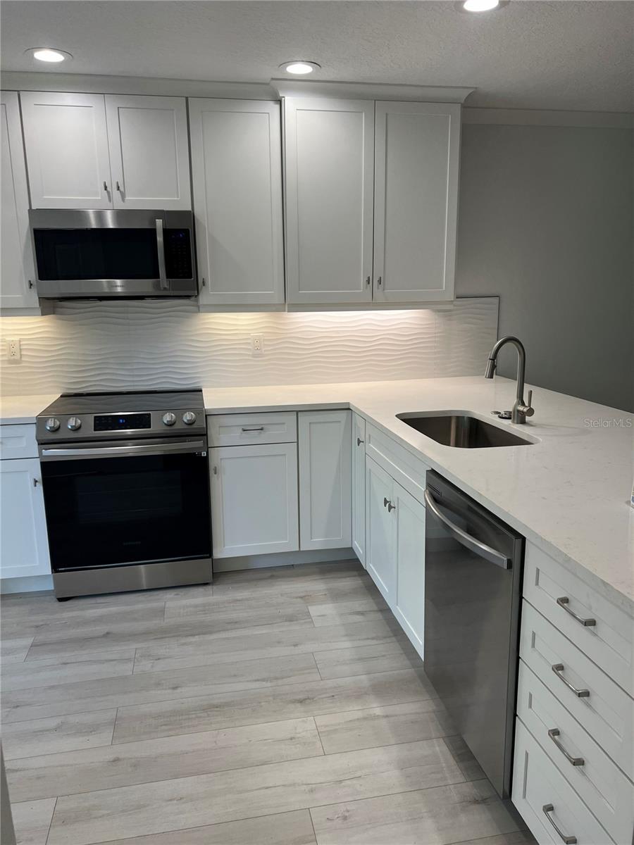 STRATHMORE GATE EAST - Residential