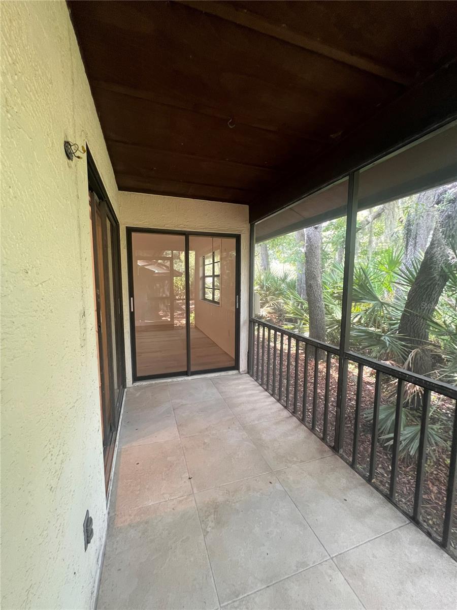 STRATHMORE GATE EAST - Residential