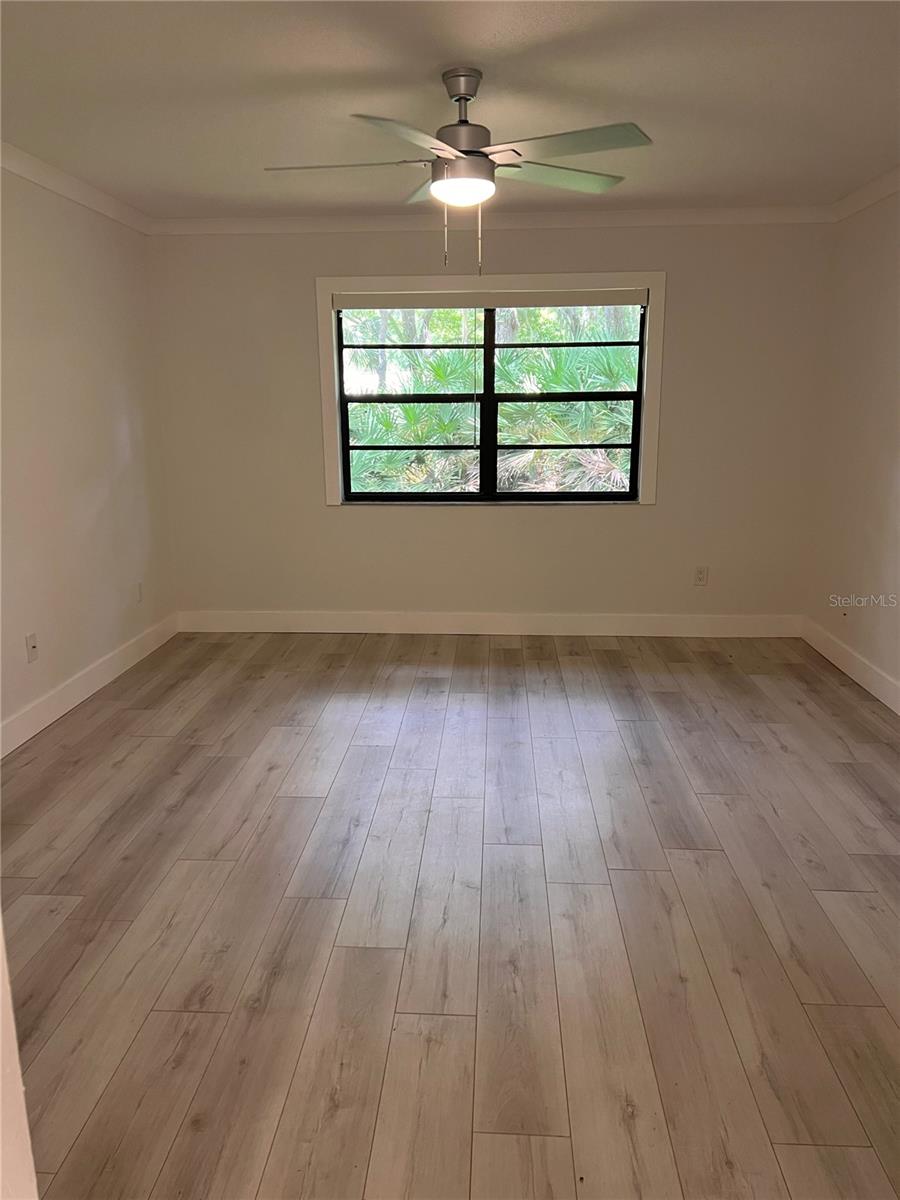 STRATHMORE GATE EAST - Residential