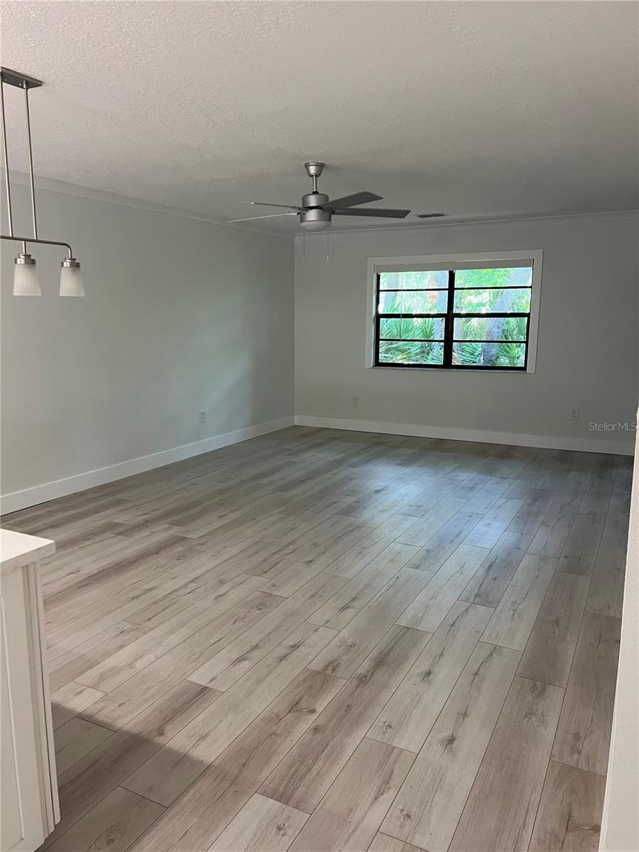STRATHMORE GATE EAST - Residential