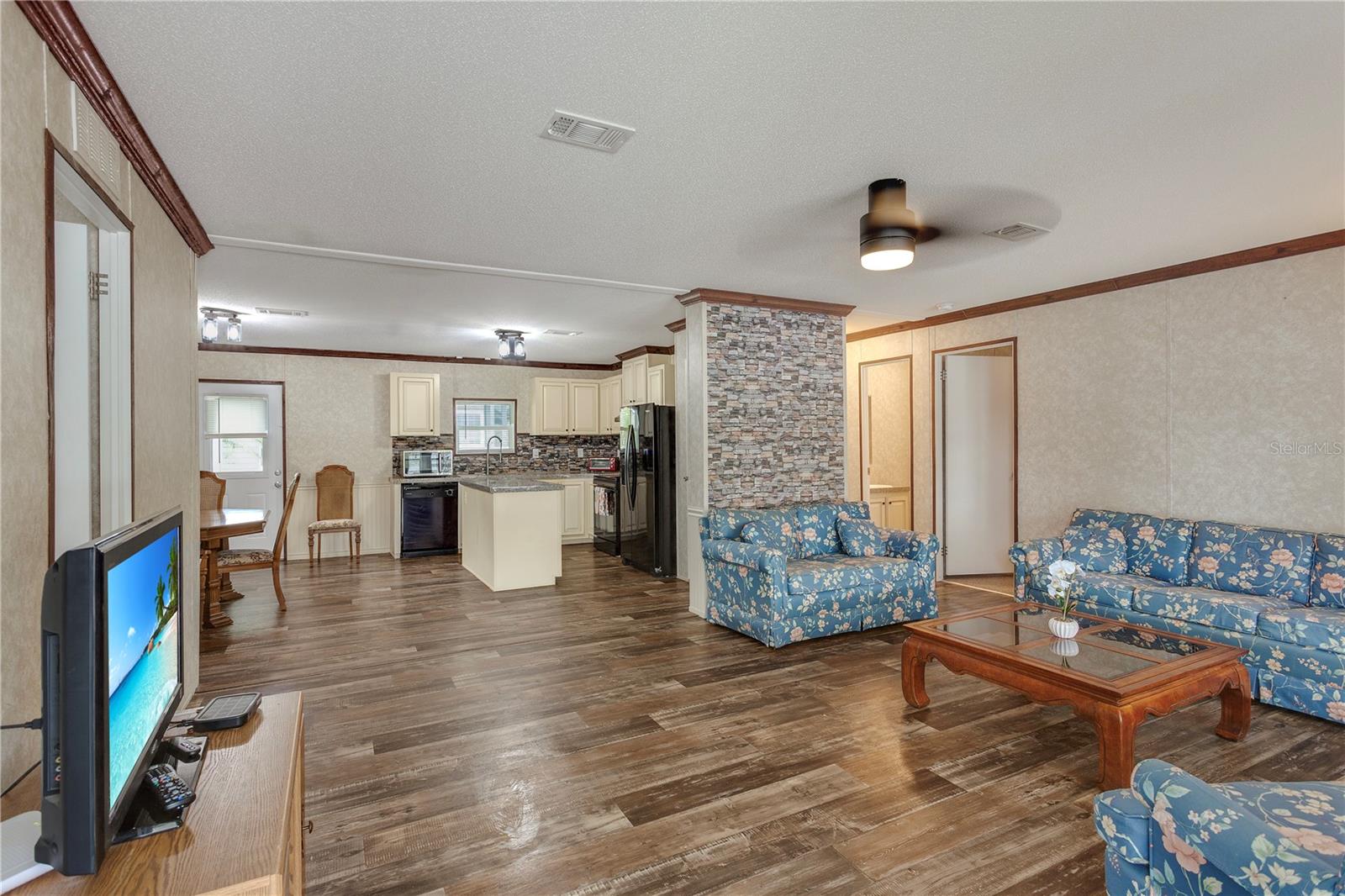 ZELLWOOD STATION COOP MH PARK - Residential