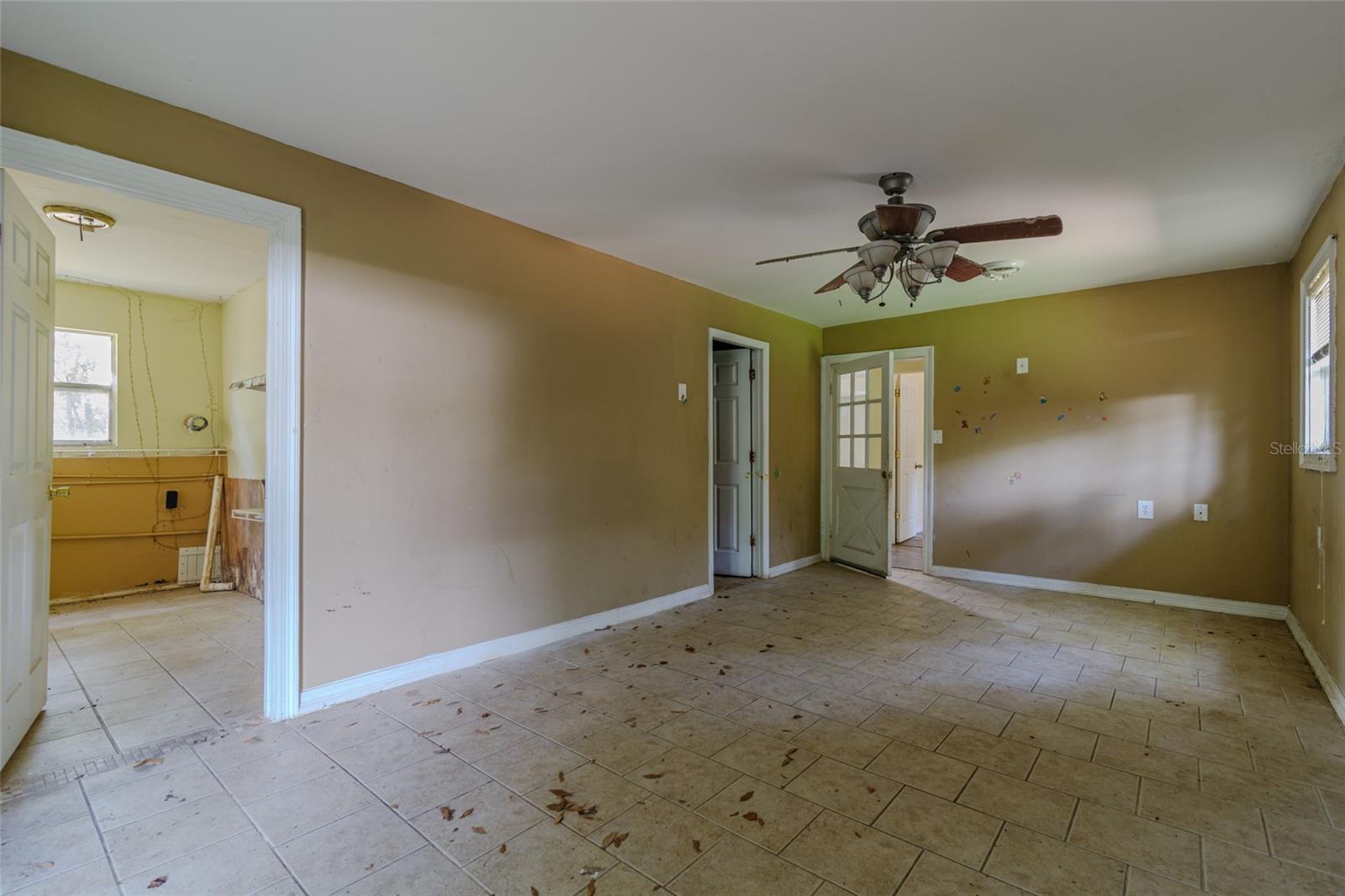 OCALA PARK ESTATE - Residential