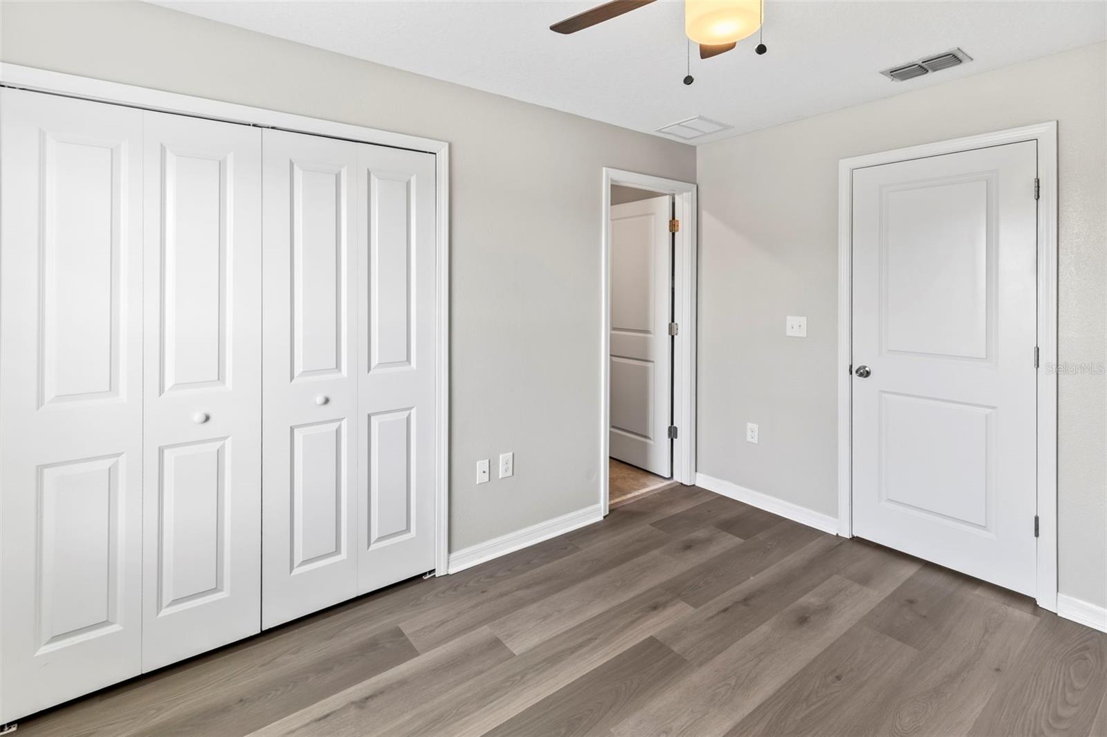 CYPRESS CREEK TOWNHOMES - Residential Lease