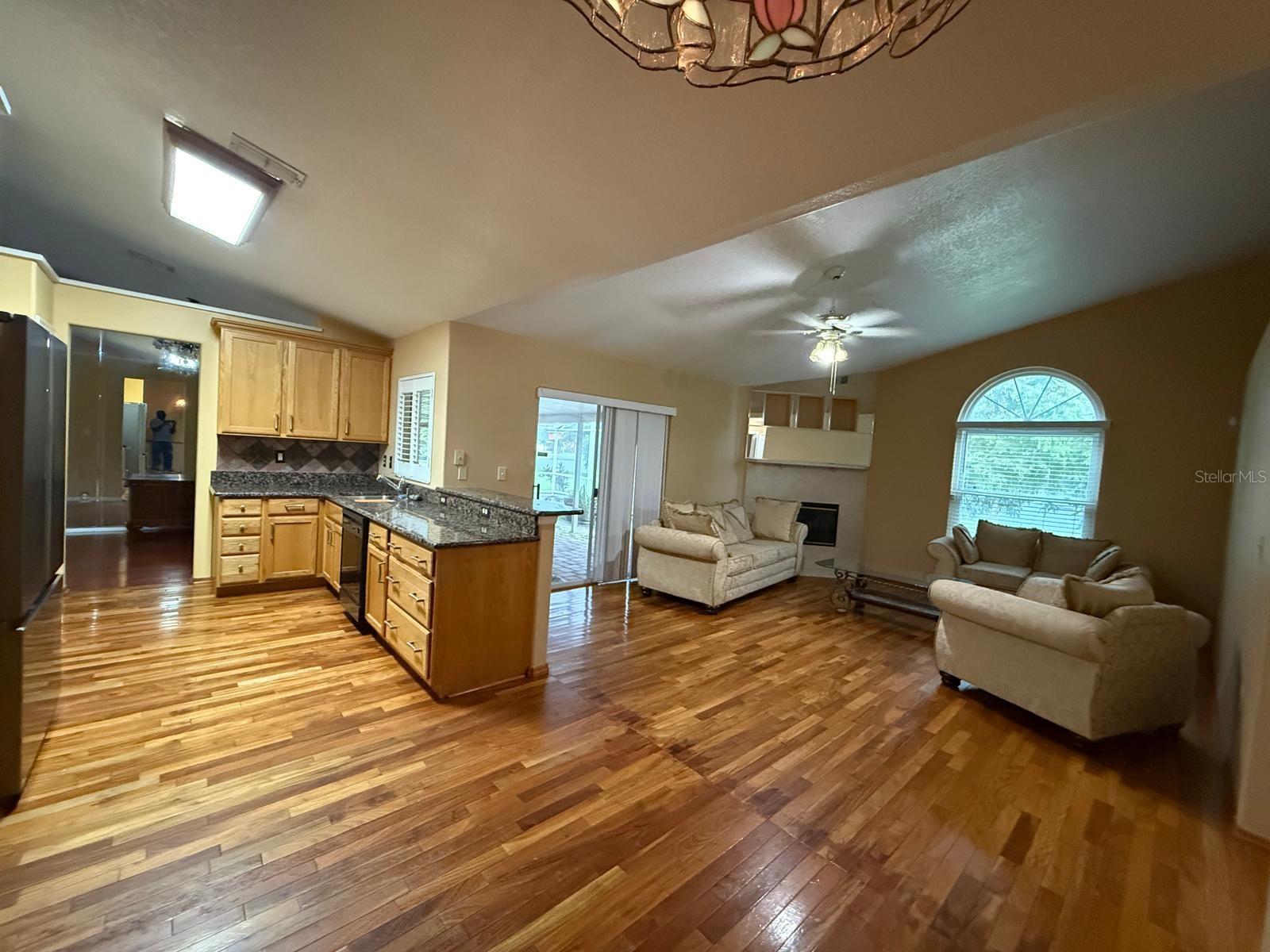 MORELAND ESTATES PH 3 - Residential Lease