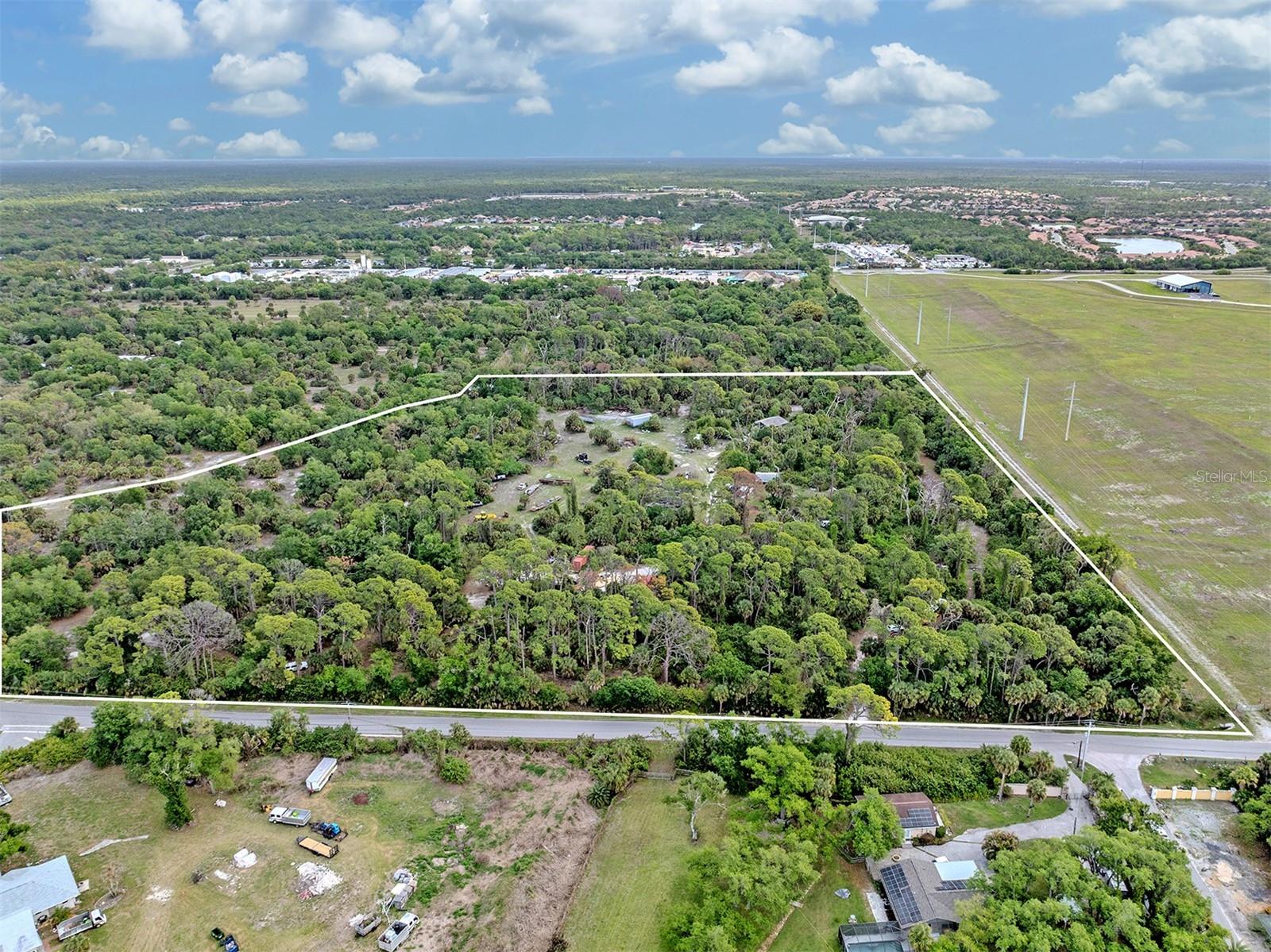 VENICE FARMS - Land
