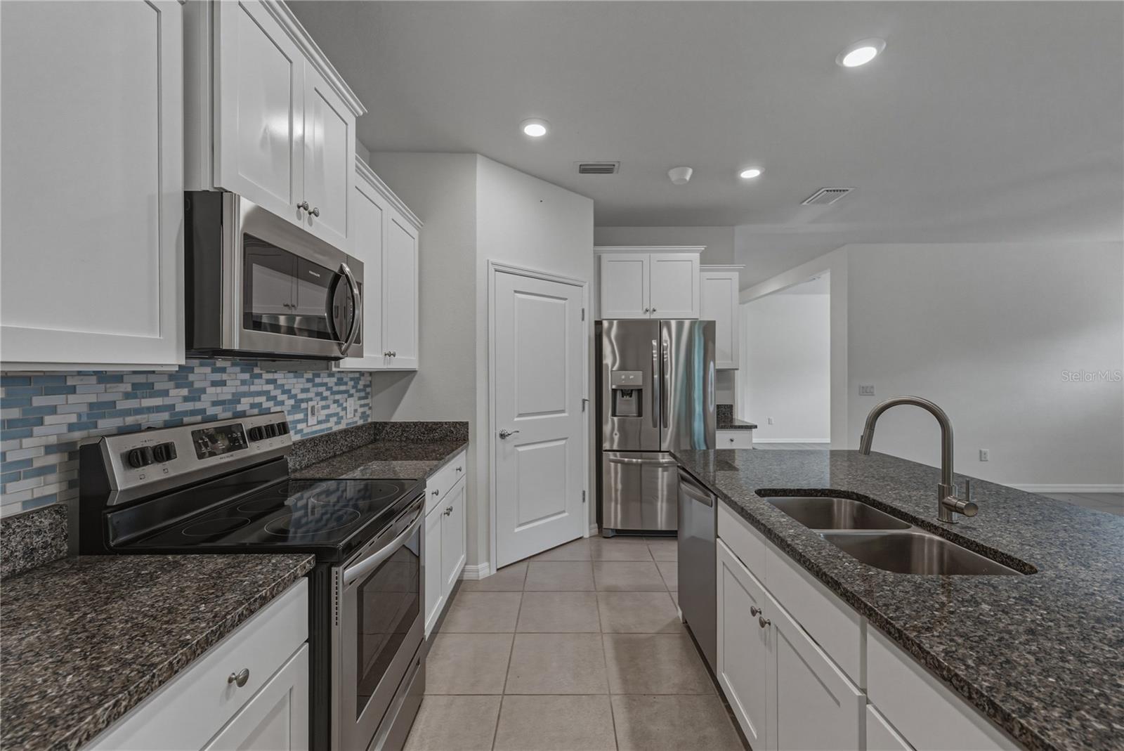 LAKE JOVITA GOLF & COUNTRY CLUB - Residential