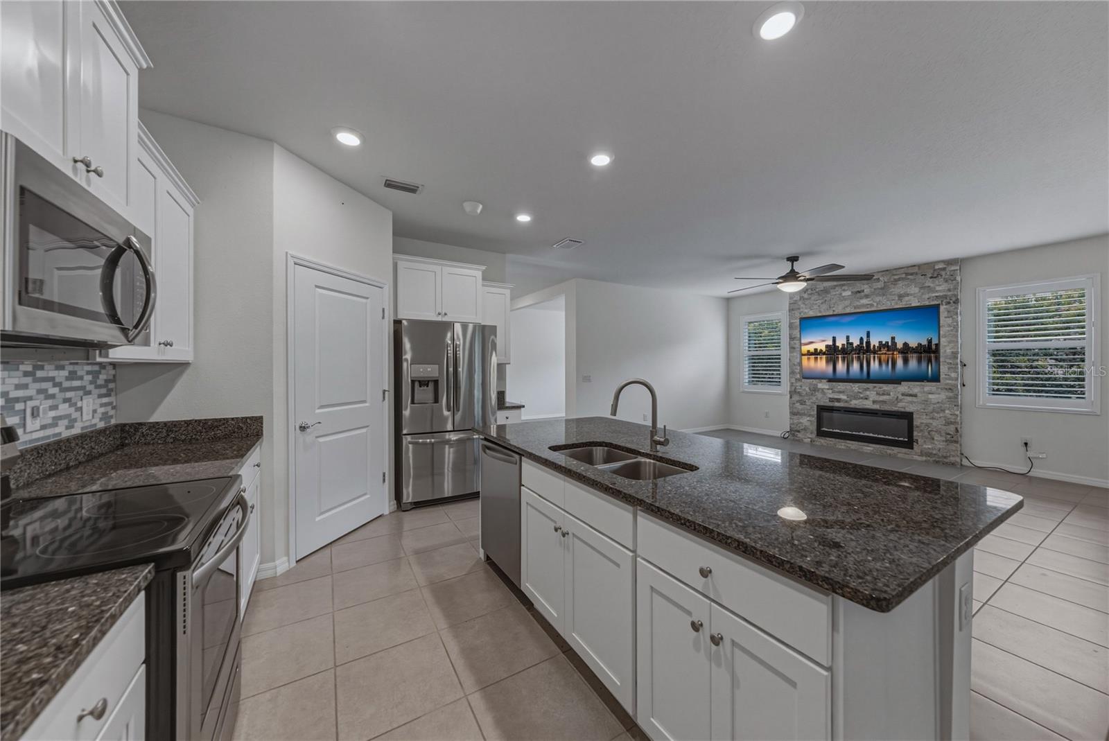 LAKE JOVITA GOLF & COUNTRY CLUB - Residential