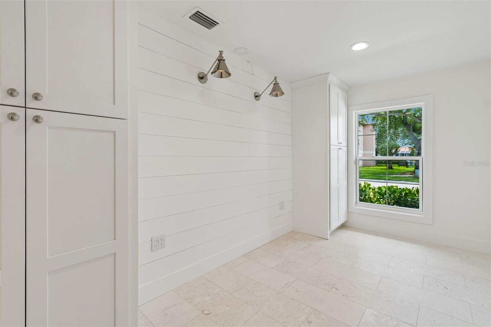 SHORE ACRES EDGEWATER SEC - Residential