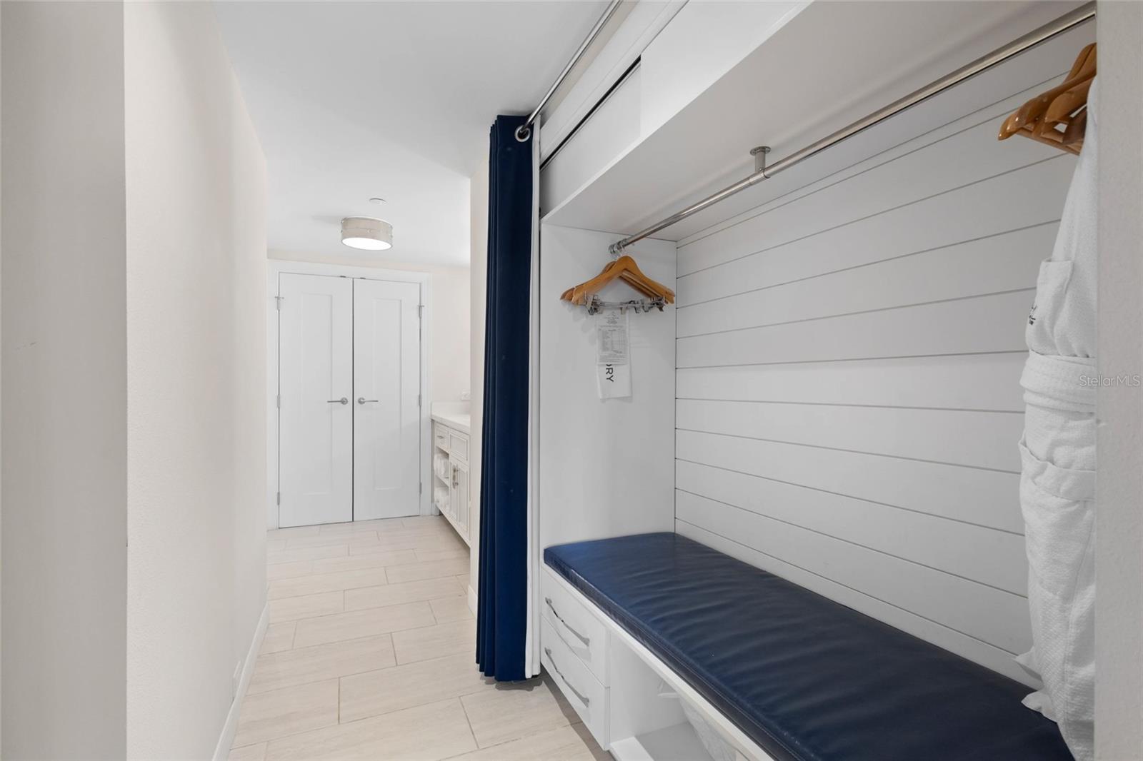 INN ON THE BEACH PH II - Residential