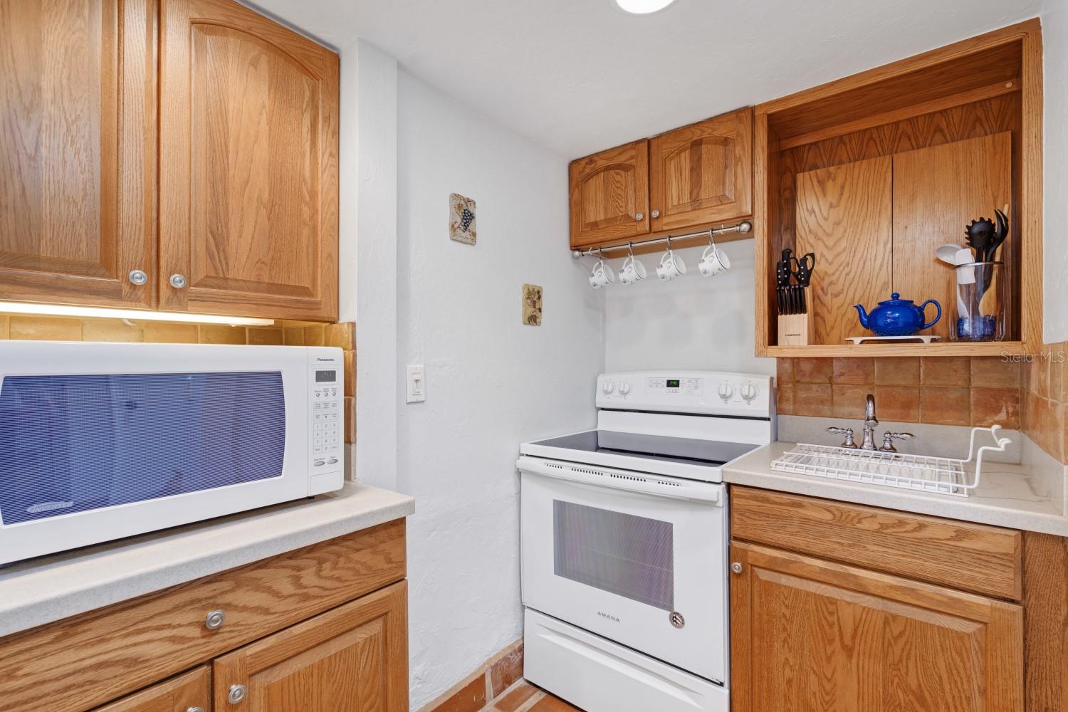 BAY OAKS - Residential