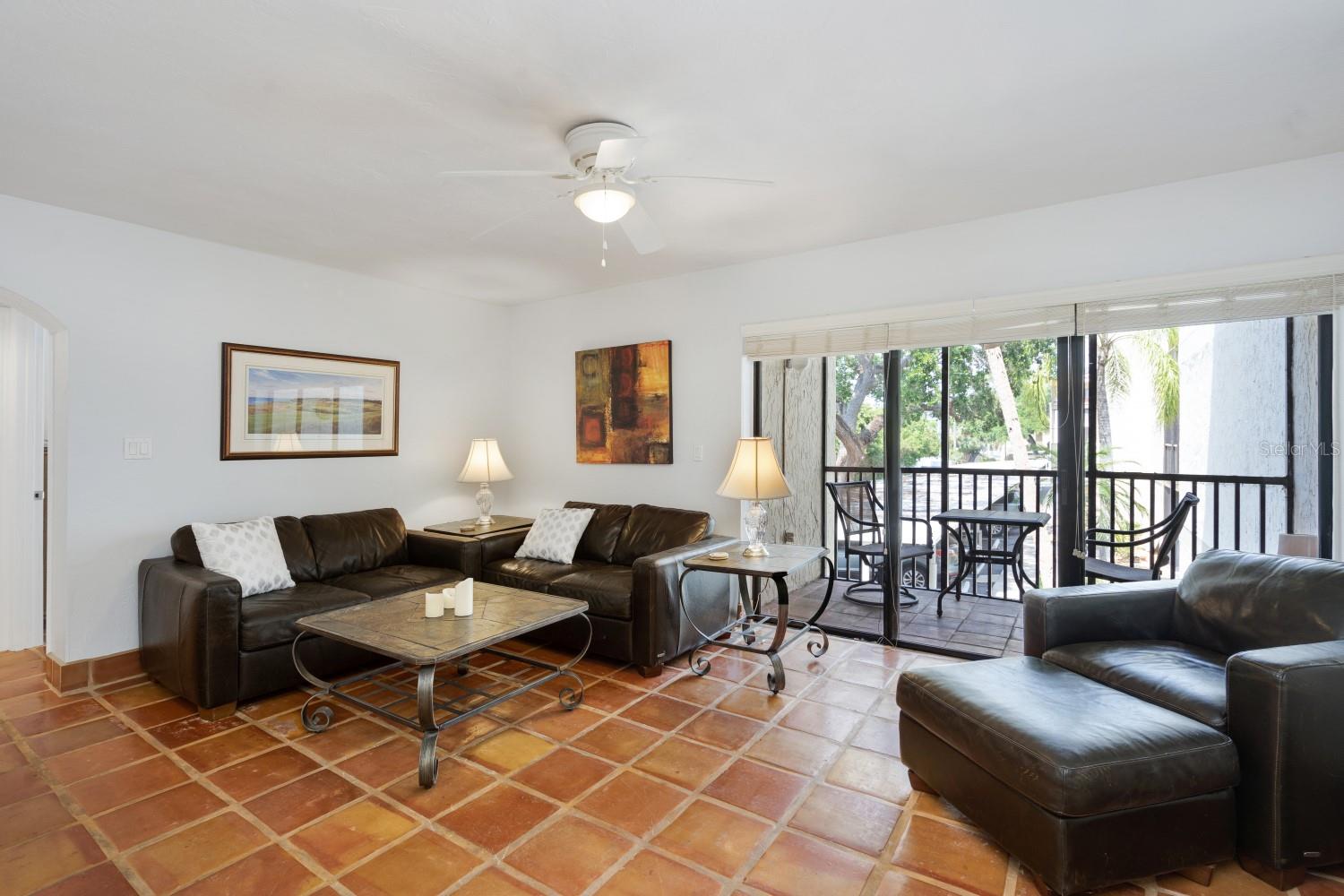 BAY OAKS - Residential