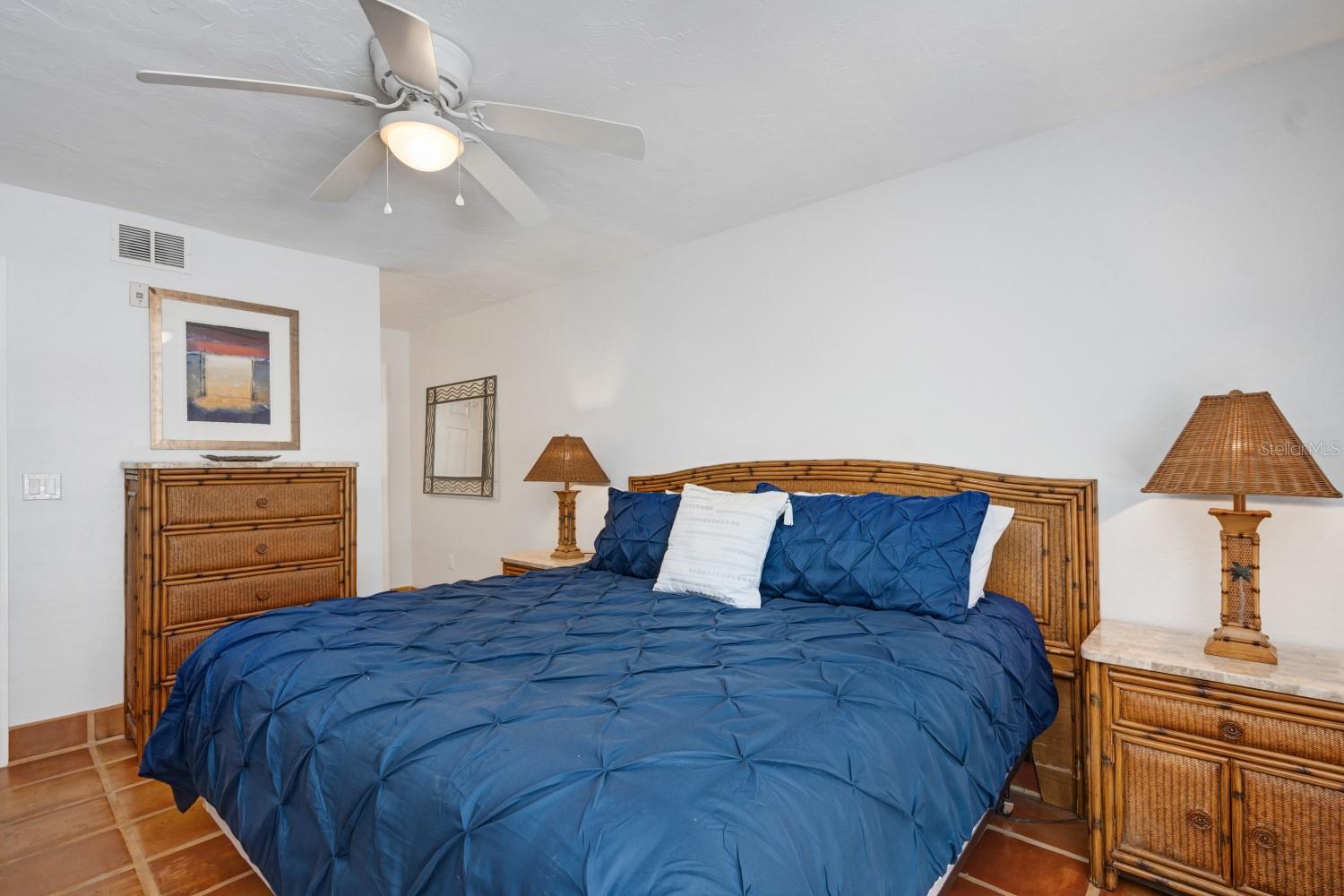 BAY OAKS - Residential