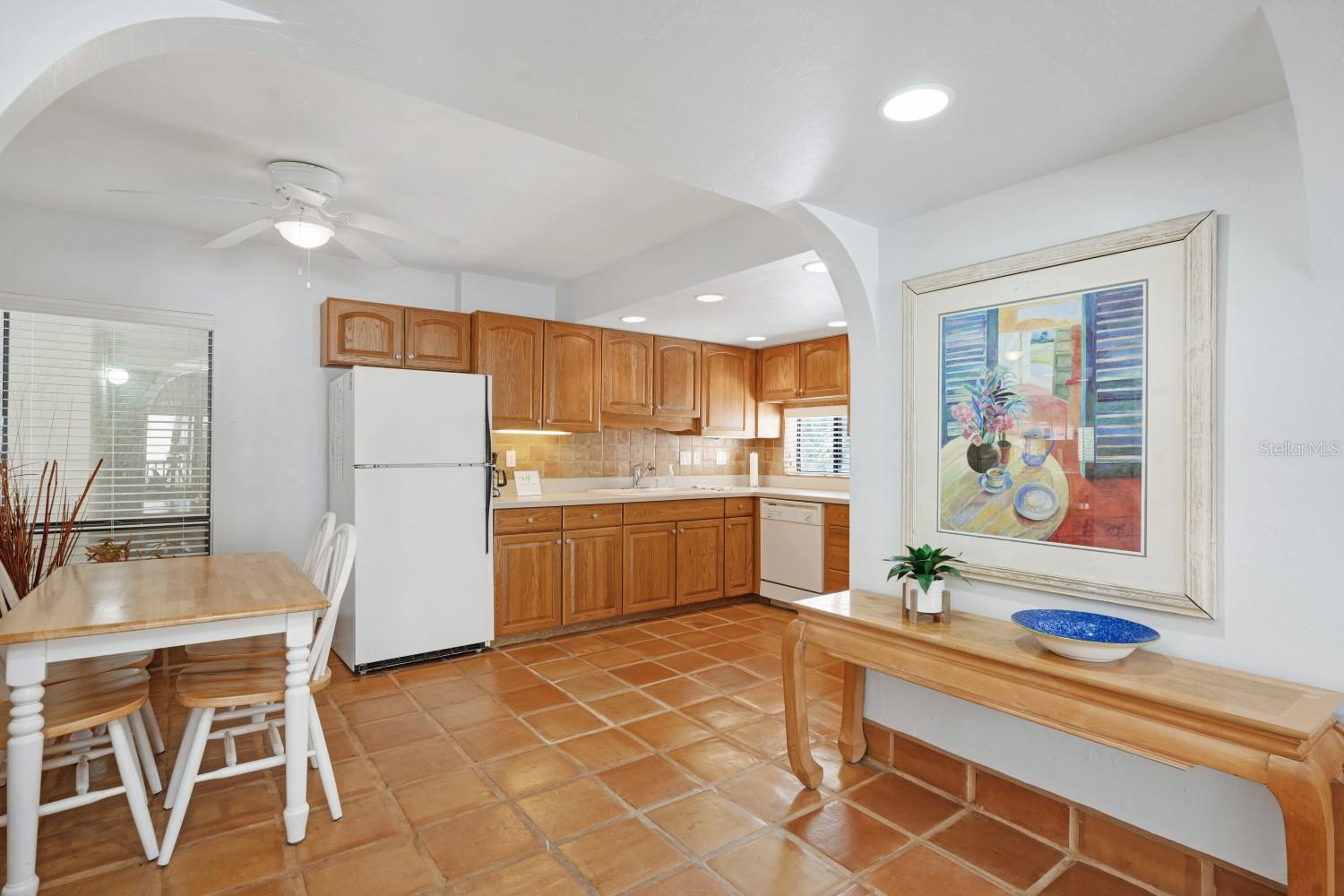 BAY OAKS - Residential