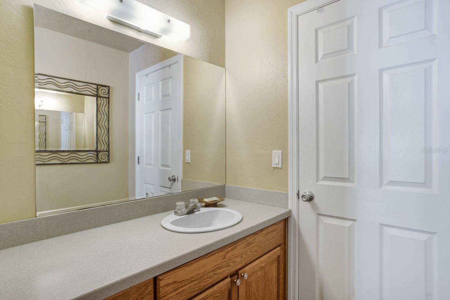 BAY OAKS - Residential