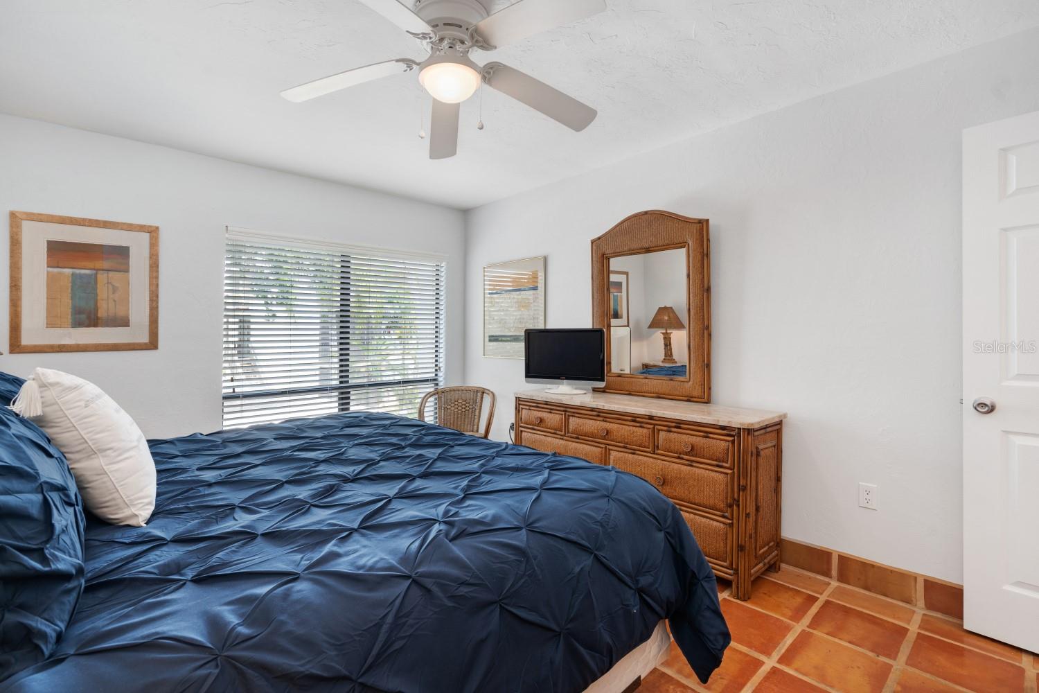 BAY OAKS - Residential