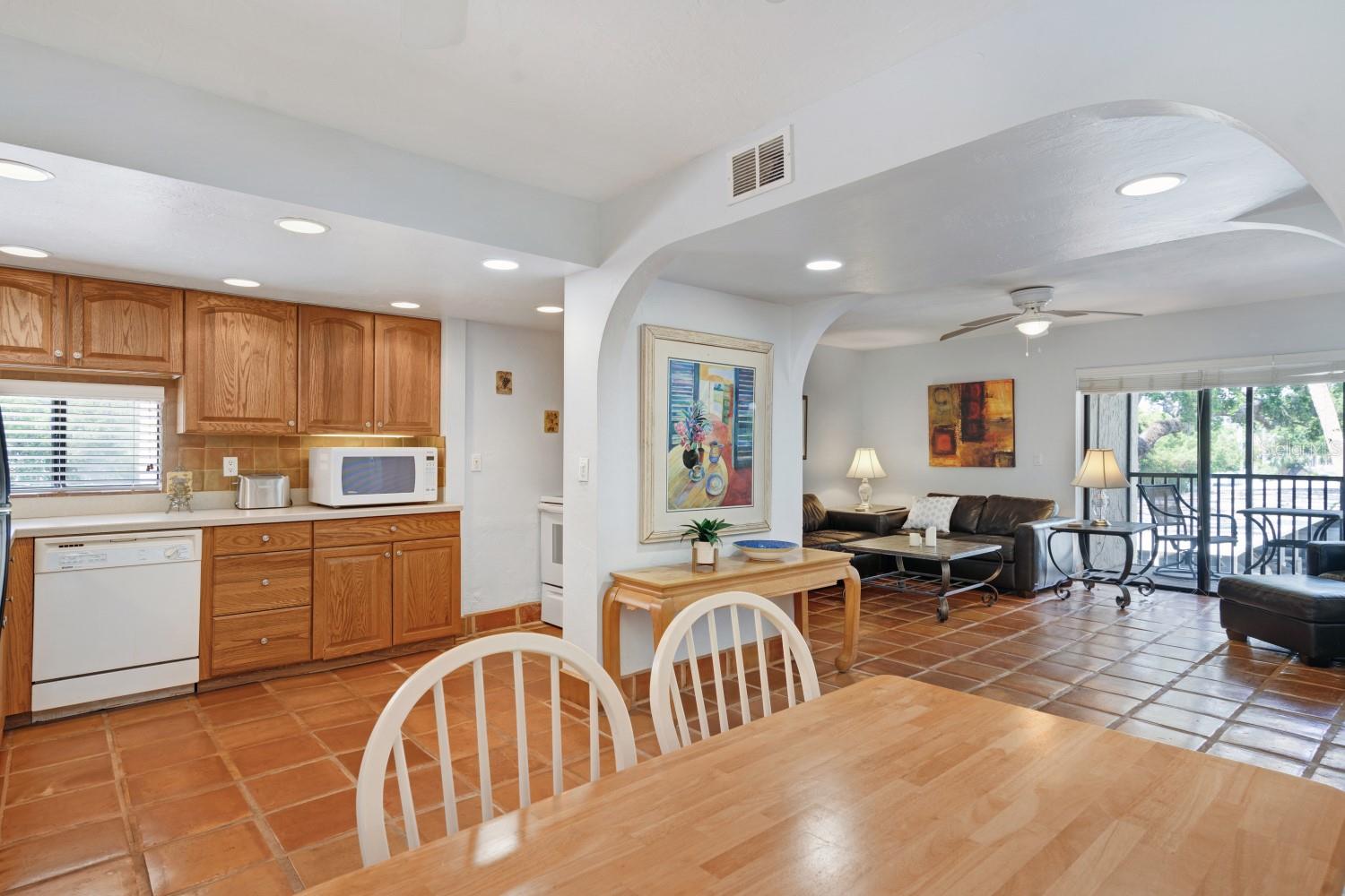 BAY OAKS - Residential