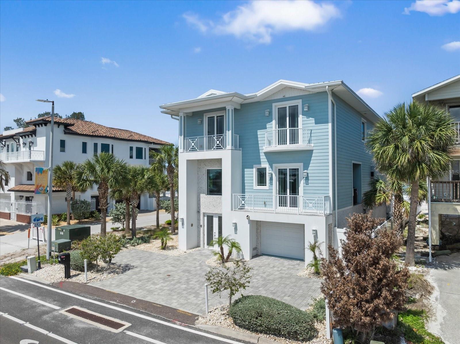 INDIAN ROCKS - Residential