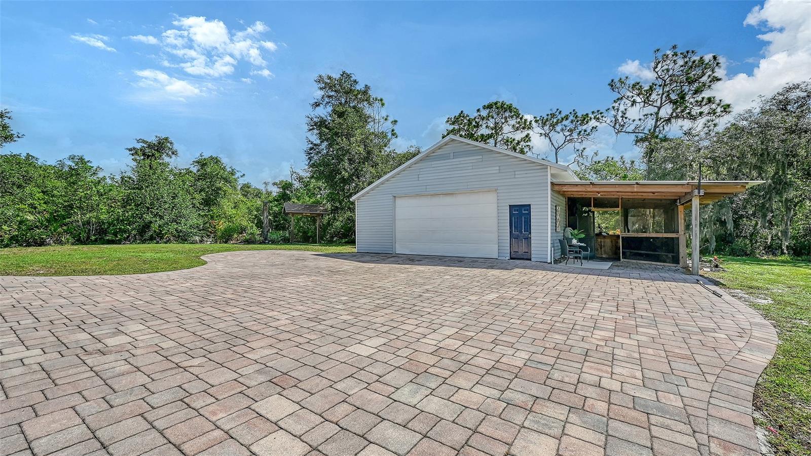 MAGNOLIA HILL - Residential