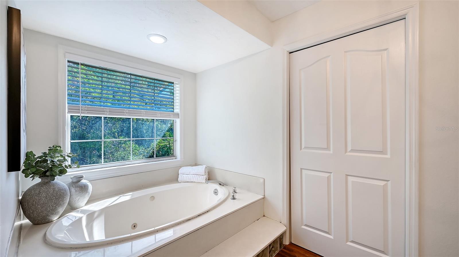 MAGNOLIA HILL - Residential