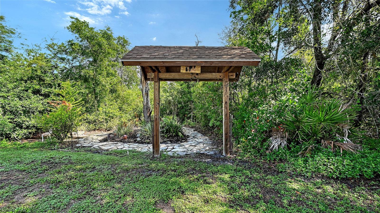 MAGNOLIA HILL - Residential