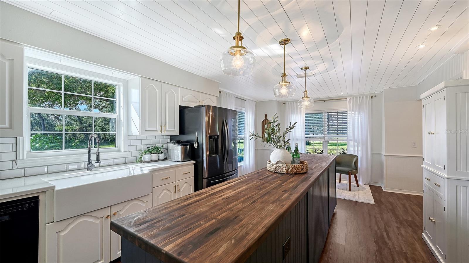 MAGNOLIA HILL - Residential