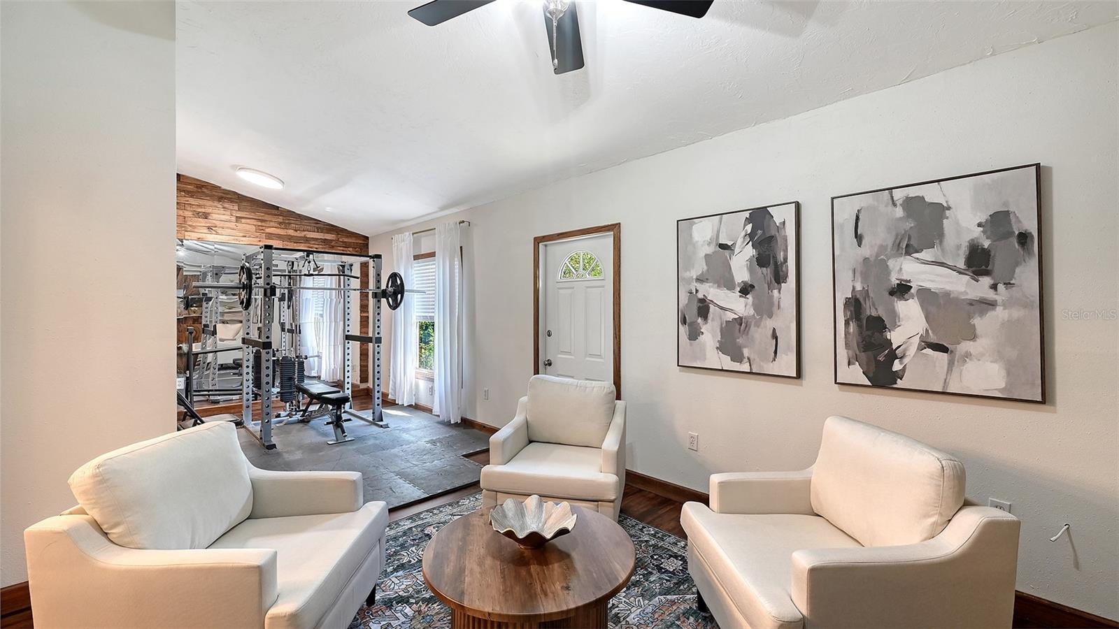 MAGNOLIA HILL - Residential