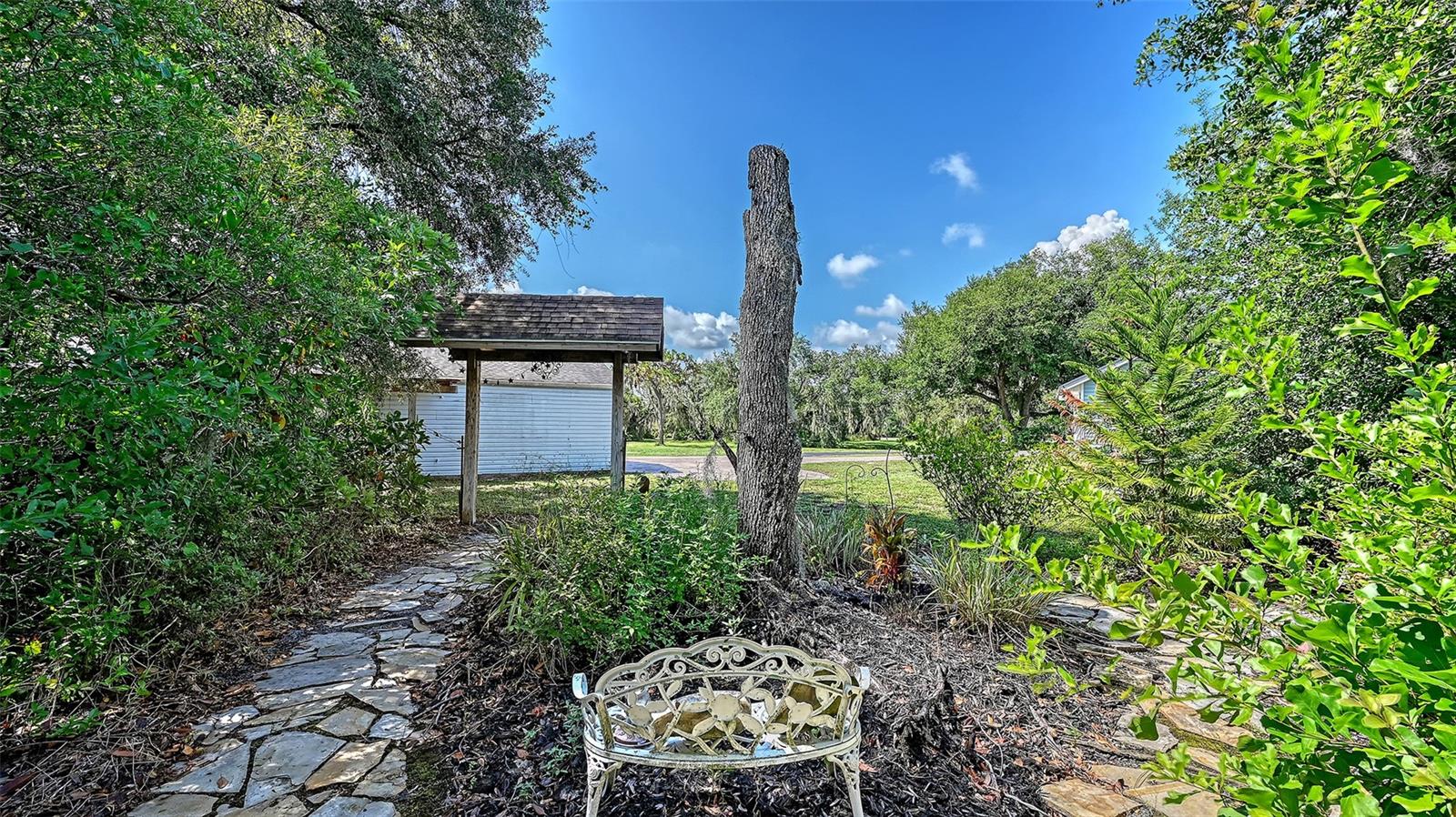 MAGNOLIA HILL - Residential