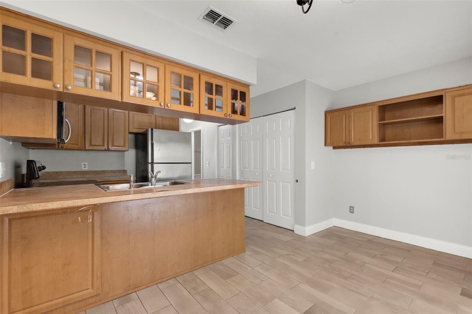 VICTORIA TERRACE A CONDO - Residential Lease